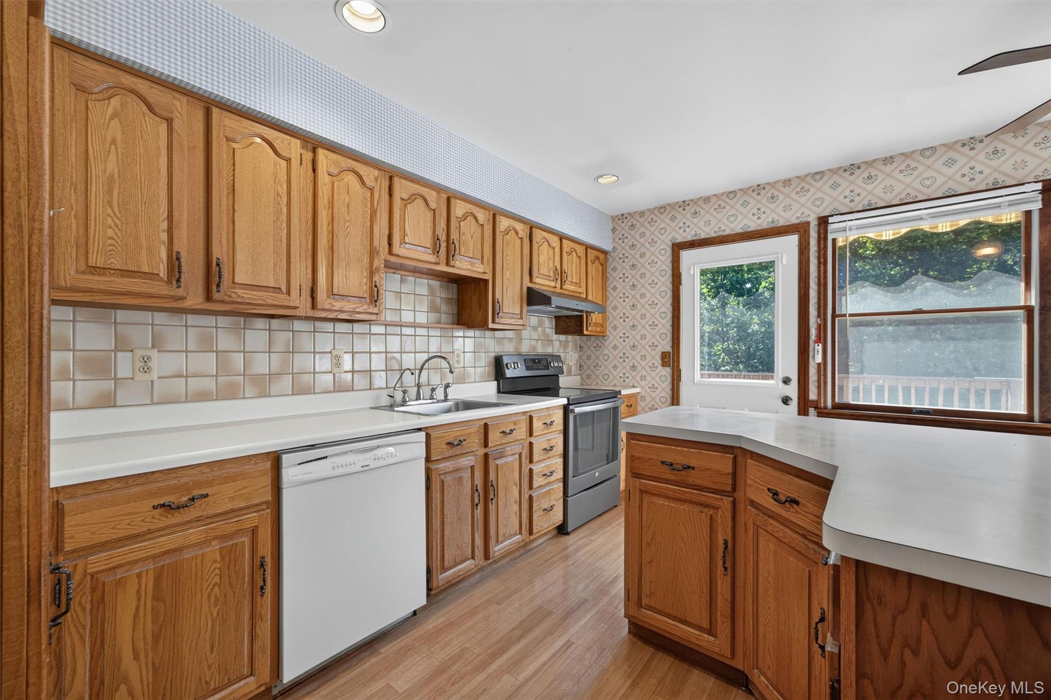 33 Seaman Road Middletown, NY 10941 - Photo 12 of 46