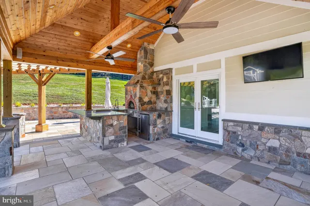 $2,670,000 | 7652 Greendell Lane, Highland, MD 20777