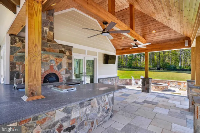 $2,595,600 | 7652 Greendell Lane, Highland, MD 20777