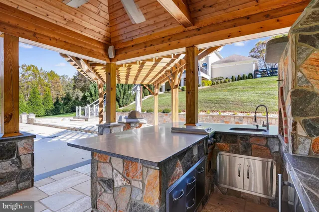 $2,670,000 | 7652 Greendell Lane, Highland, MD 20777