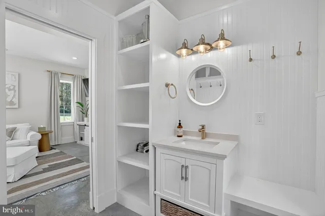 $2,595,600 | 7652 Greendell Lane, Highland, MD 20777