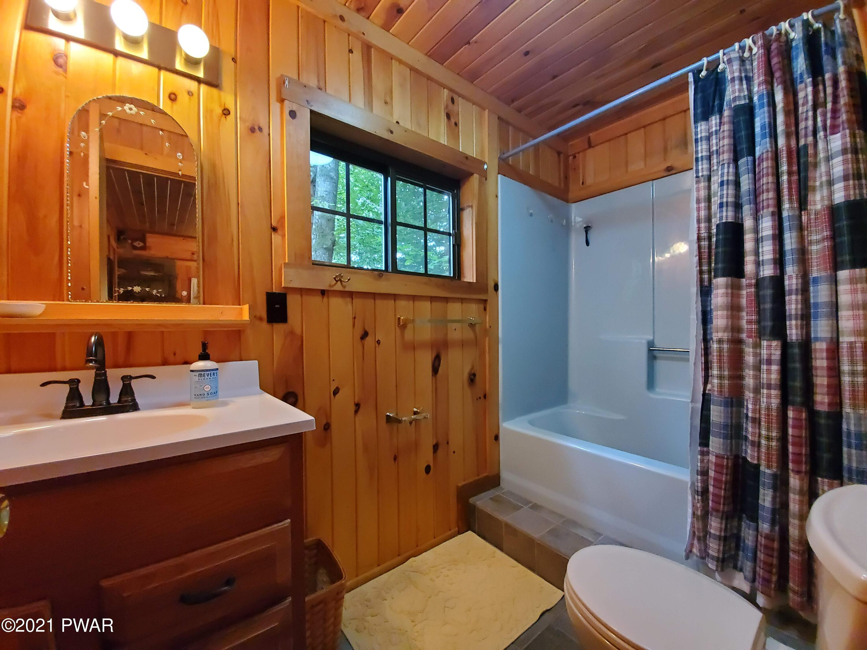 504 Ravnikar Road Forest City, PA 18421 - Photo 8 of 17