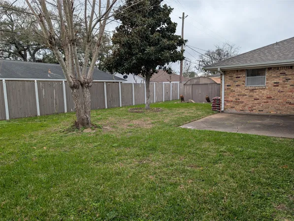 $1,800 | 1605 Ruella Lane, Pasadena, TX 77502
