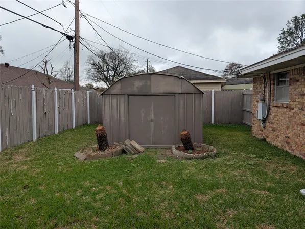 $1,800 | 1605 Ruella Lane, Pasadena, TX 77502