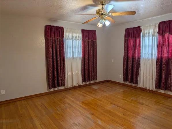 $1,800 | 1605 Ruella Lane, Pasadena, TX 77502