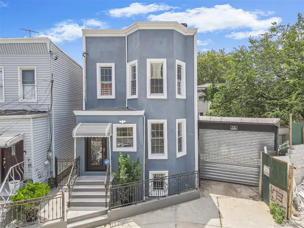 $1,450,000 | 11-28 Welling Court | Astoria