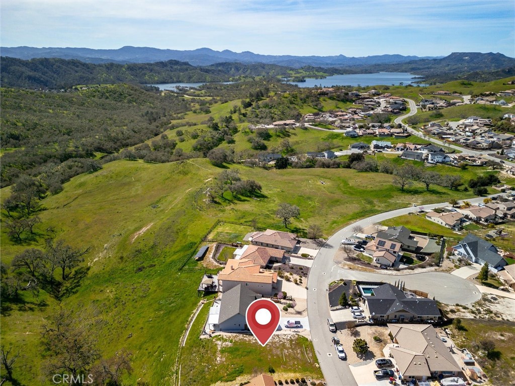 2186 Holly Drive Paso Robles, CA 93446 - Photo 3 of 38 a view of lake and mountain