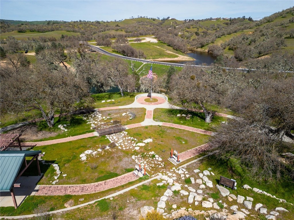2186 Holly Drive Paso Robles, CA 93446 - Photo 34 of 38 a view of a swimming pool with a mountain view