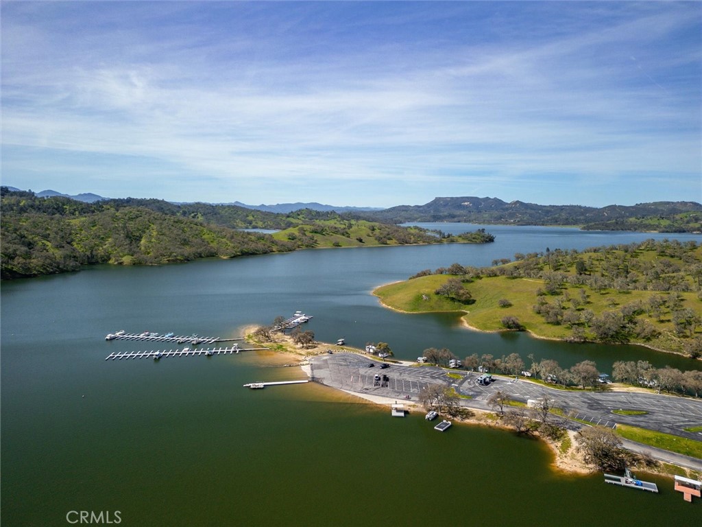 2186 Holly Drive Paso Robles, CA 93446 - Photo 36 of 38 a view of a lake with a mountain
