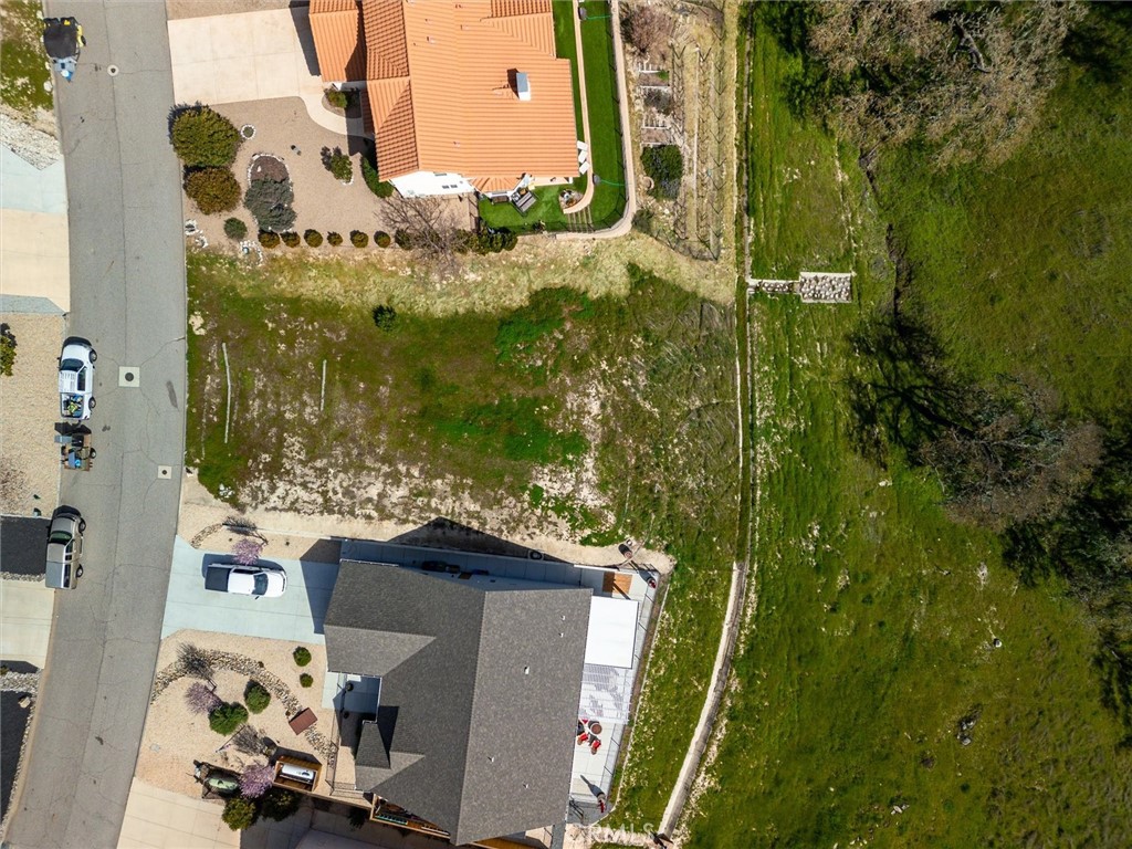 2186 Holly Drive Paso Robles, CA 93446 - Photo 9 of 38 a view of balcony