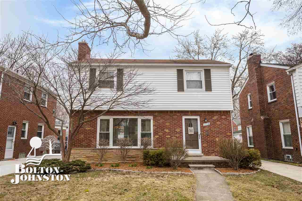 1718 Newcastle Road Grosse Pointe Woods, MI 48236 - Photo 1 of 39