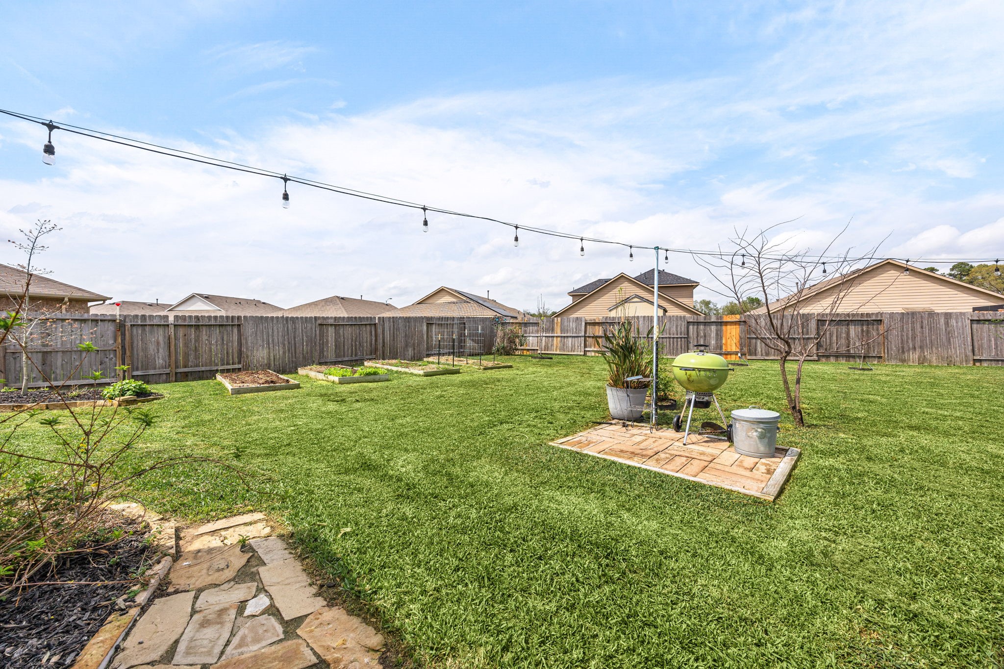 2627 Ski Lodge Drive Spring, TX 77373 - Photo 22 of 30 a garden view with a seating space
