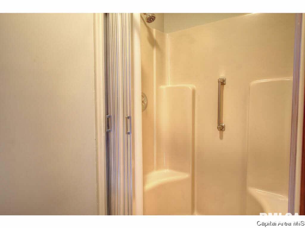 3516 Persimmon Drive Springfield, IL 62712 - Photo 19 of 34 Gallery Image 19