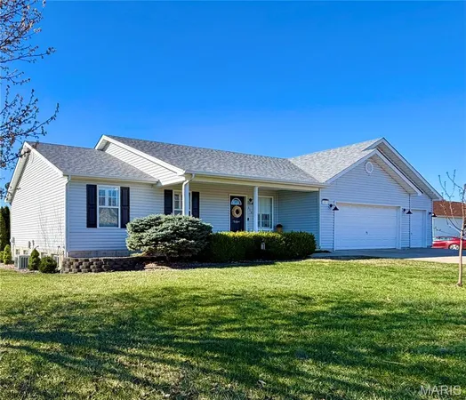 $294,700 | 113 Joe D Drive, Jonesburg, MO 63351