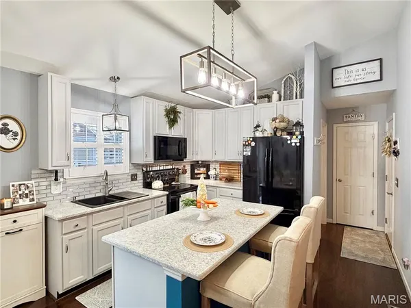 $294,700 | 113 Joe D Drive, Jonesburg, MO 63351