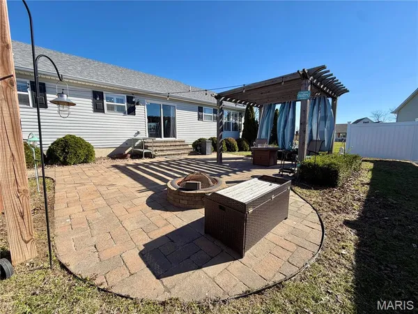 $294,700 | 113 Joe D Drive, Jonesburg, MO 63351