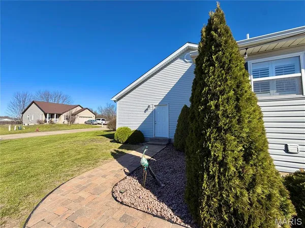 $294,700 | 113 Joe D Drive, Jonesburg, MO 63351