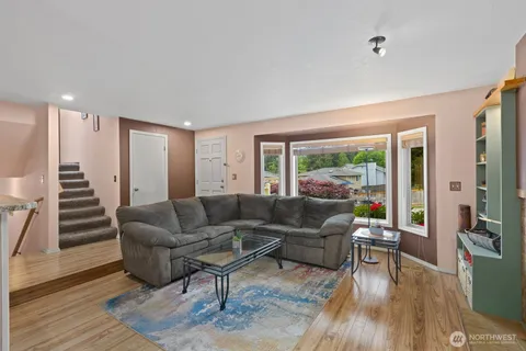 $775,000 | 904 214th Place Southwest, Lynnwood, WA 98036
