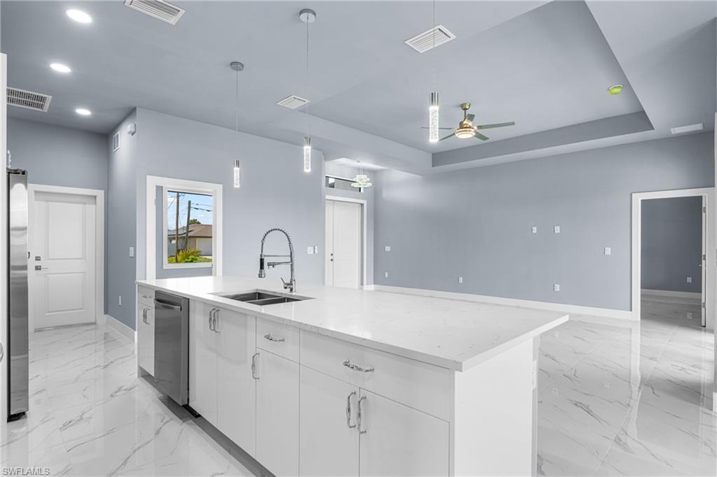 4002 22nd Street Southwest Lehigh Acres, FL 33976 - Photo 5 of 23