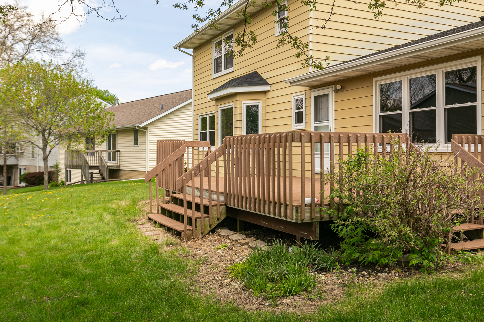 3503 32nd Street Moline, IL 61265 - Photo 3 of 32 a view of a house with a yard