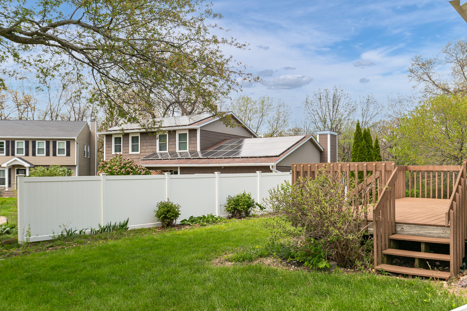 3503 32nd Street Moline, IL 61265 - Photo 6 of 32 a front view of a house with a garden