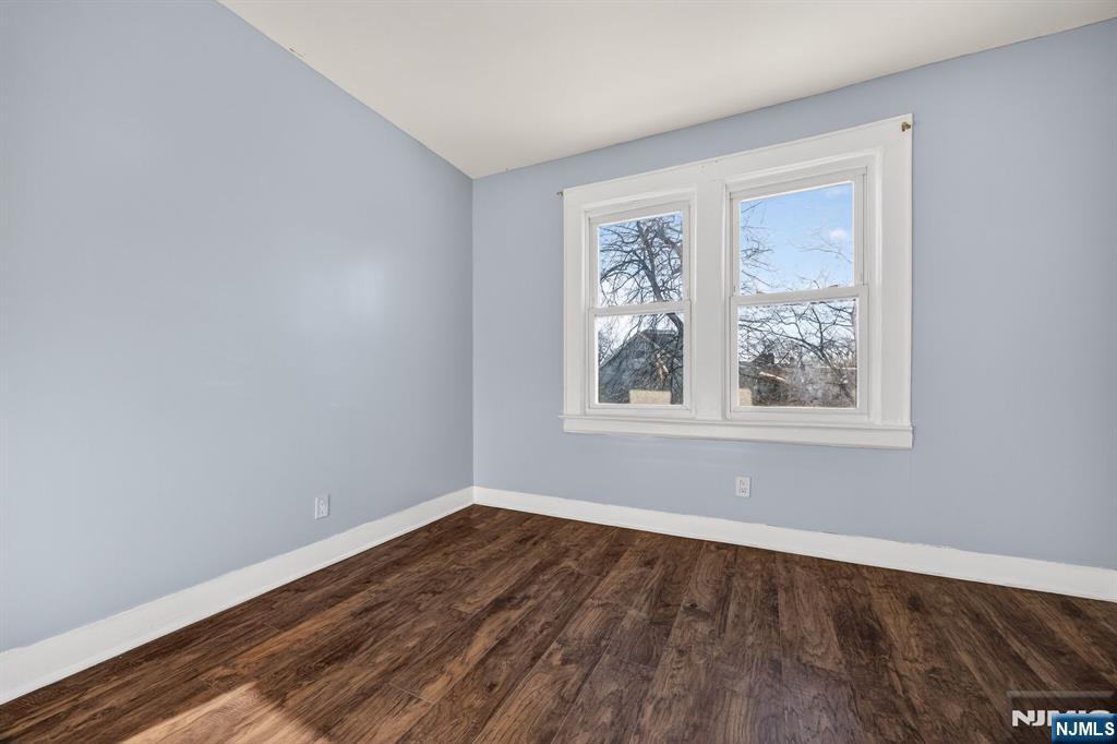 134 Dewey Street Newark, NJ 07112 - Photo 17 of 25