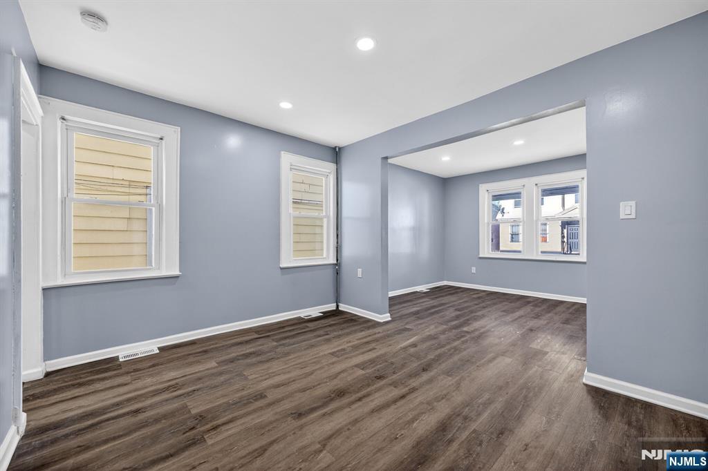 134 Dewey Street Newark, NJ 07112 - Photo 2 of 25