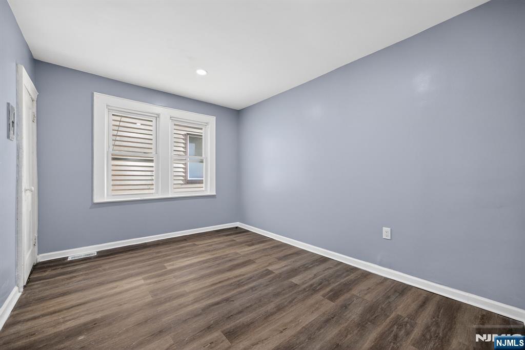 134 Dewey Street Newark, NJ 07112 - Photo 10 of 25