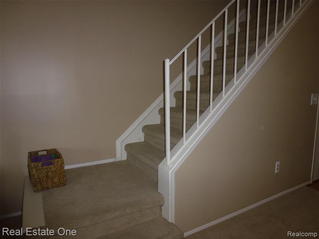 570 Tennyson, Unit 78 Rochester Hills, MI 48307 - Photo 16 of 35