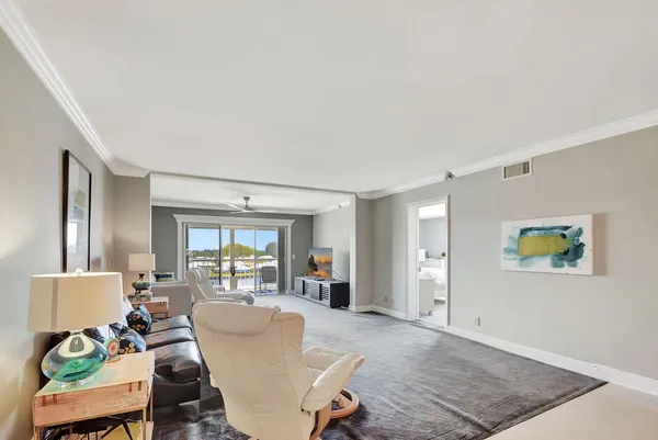 $2,900 | 300 John F Kennedy Drive, Unit PH8, Atlantis, FL 33462
