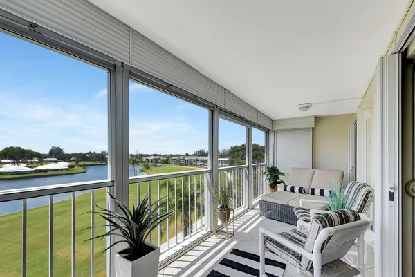 $2,900 | 300 John F Kennedy Drive, Unit PH8, Atlantis, FL 33462