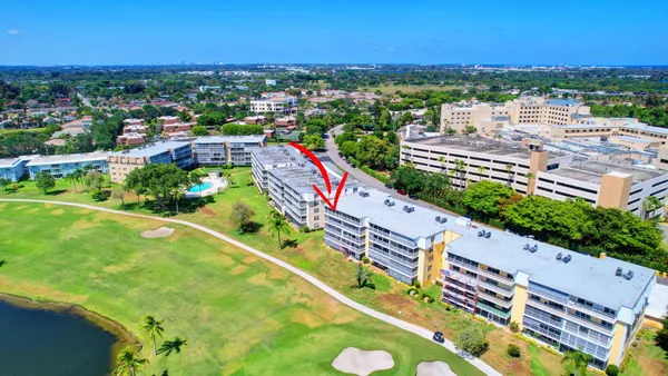 $2,900 | 300 John F Kennedy Drive, Unit PH8, Atlantis, FL 33462