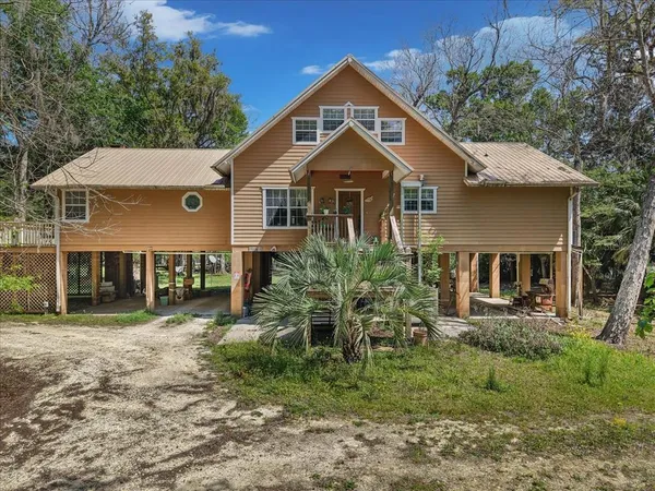 $675,000 | 124 Northeast 824th Street, Old Town, FL 32680