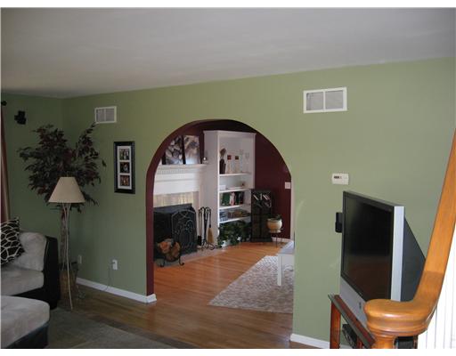 10 Wicklow Road Westerly, RI 02891 - Photo 7 of 15 Living Room.