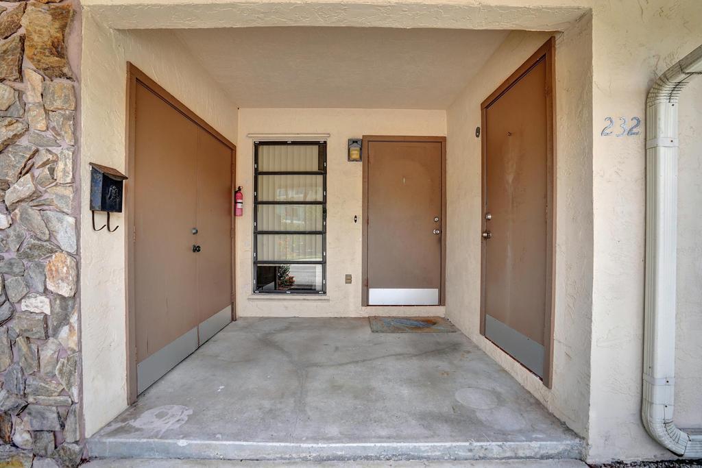 230 Southwest 1st Street Boca Raton, FL 33432 - Photo 19 of 62 DSC00017