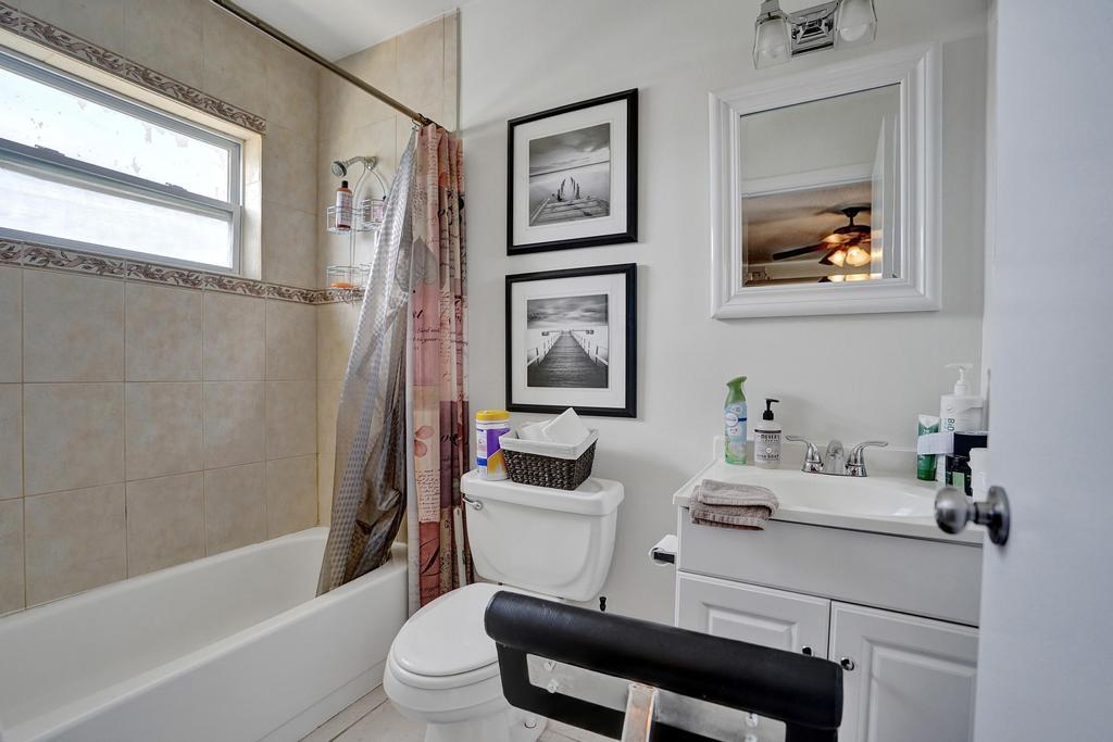 230 Southwest 1st Street Boca Raton, FL 33432 - Photo 49 of 62 DSC09932