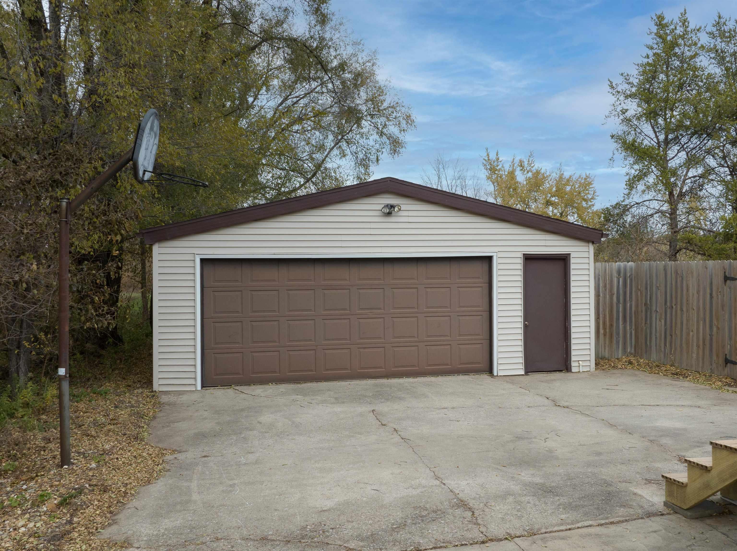 1517 Shultz Street Waterloo, IA 50707 - Photo 24 of 30 Gallery Image 24