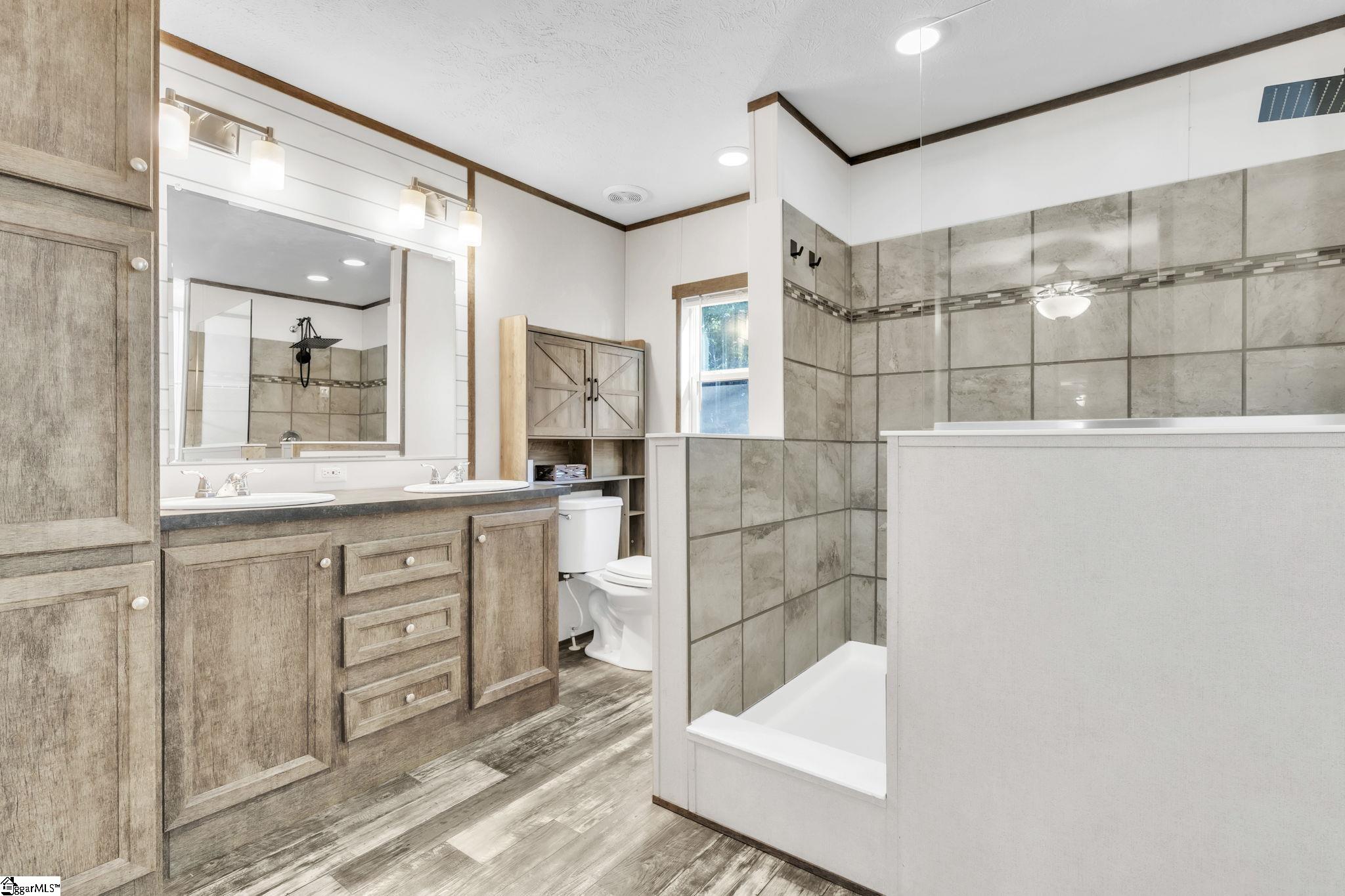 145 Bellwood Road Pickens, SC 29671 - Photo 11 of 22