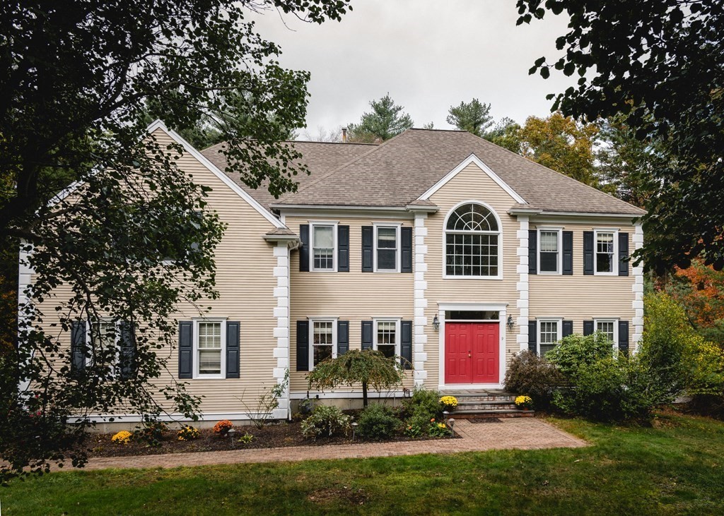9 Red Fox Run Sharon, MA 02067 - Photo 1 of 35 Gallery Image 1