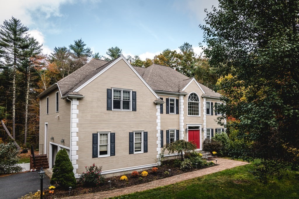 9 Red Fox Run Sharon, MA 02067 - Photo 2 of 35 Gallery Image 2