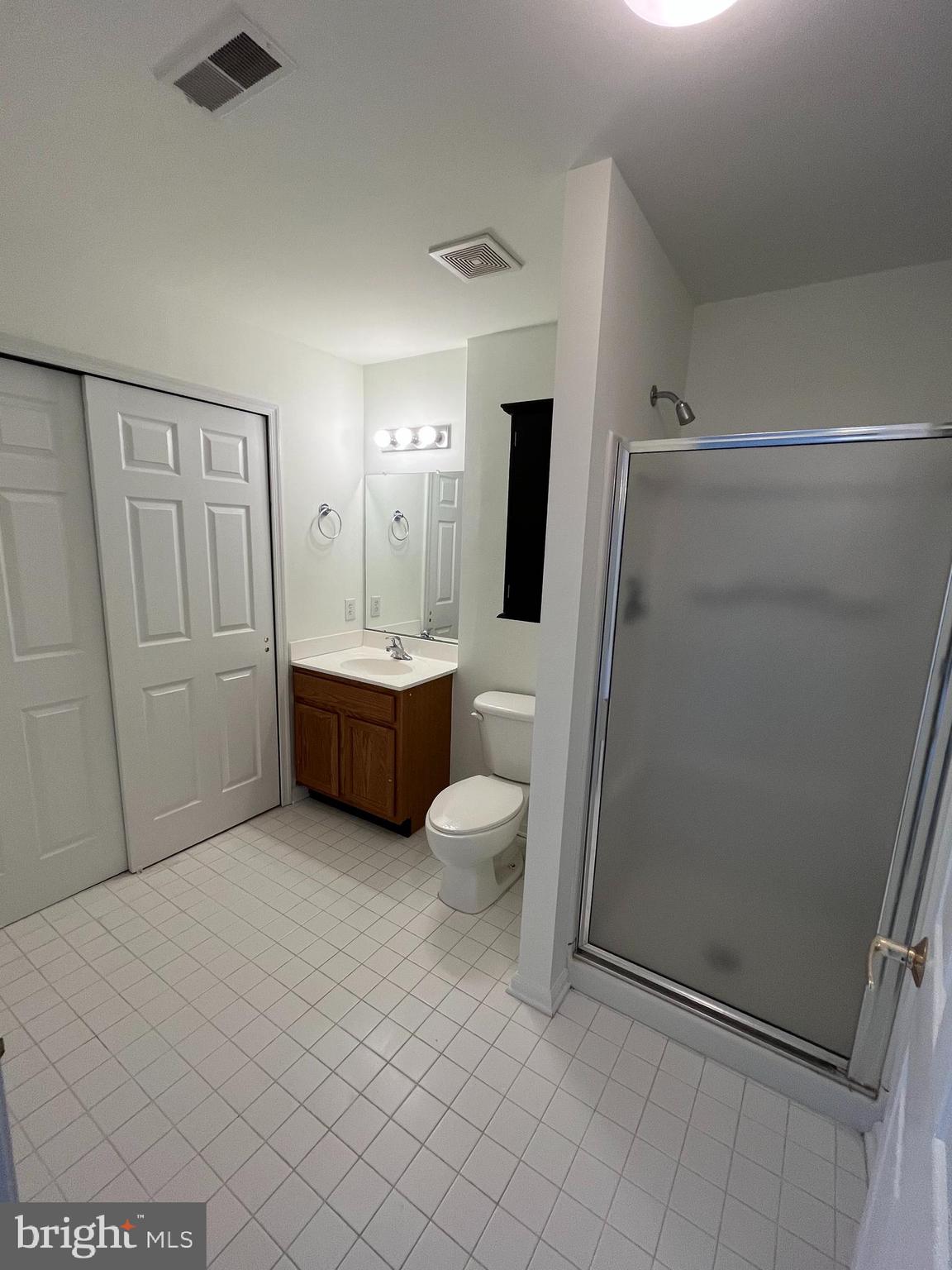 1607 Hulnick Road, Unit 43827 Coatesville, PA 19320 - Photo 12 of 16 Full Bath