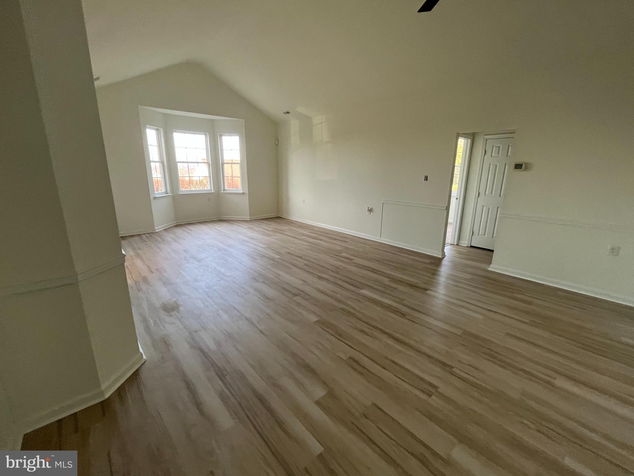 1607 Hulnick Road, Unit 43827 Coatesville, PA 19320 - Photo 4 of 16 Living Room