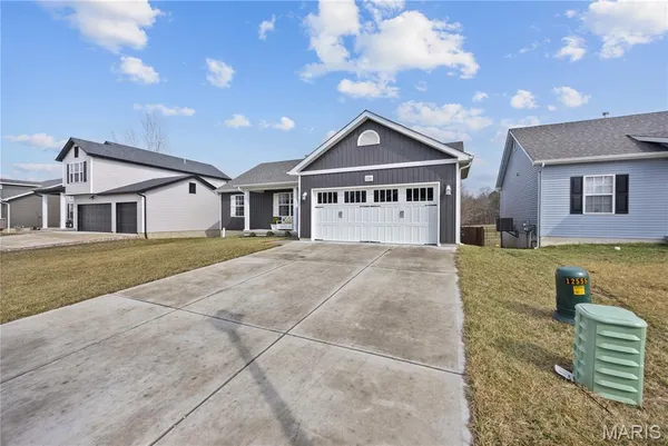 $325,000 | 1136 Stone Henge Court, Pevely, MO 63070