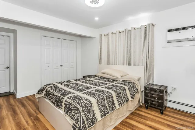 $949,999 | 38 Fireplace Lane, Hicksville, NY 11801