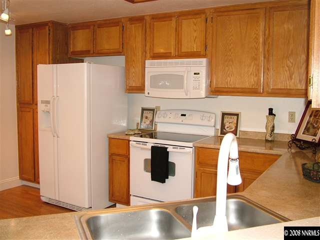 7566 Whimbleton Way Reno, NV 89511 - Photo 4 of 8 Photo 4