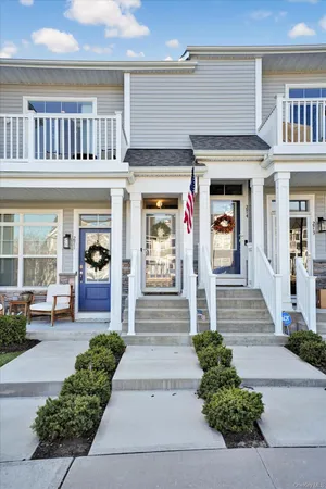 $749,999 | 272 Silver Timber Drive, Yaphank, NY 11980