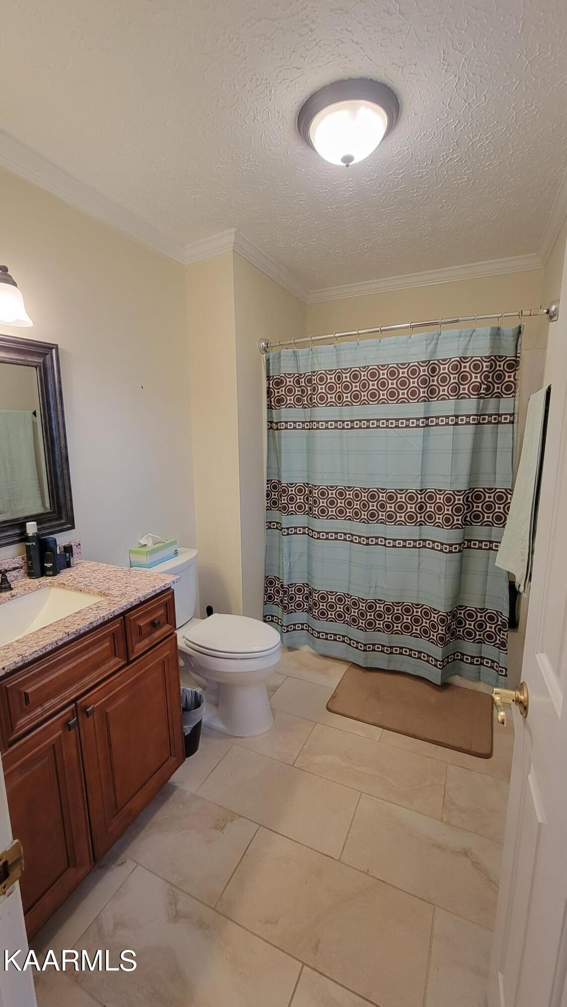 109 Clifton Circle Oak Ridge, TN 37830 - Photo 23 of 36 Master Bath