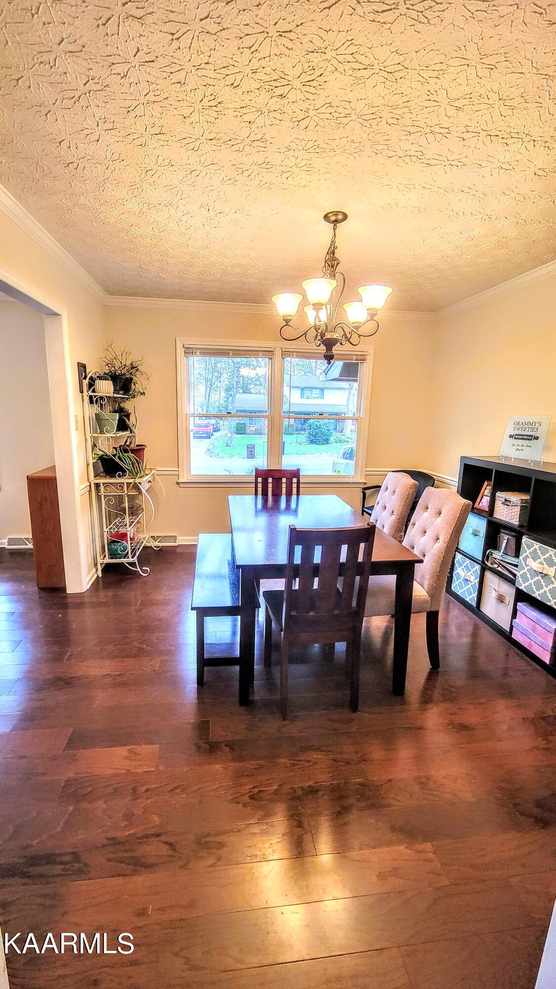 109 Clifton Circle Oak Ridge, TN 37830 - Photo 10 of 36 Dining Room