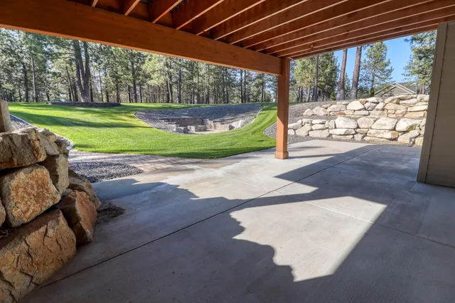 $1,250,000 | 3319 East Elena Lane, Chattaroy, WA 99003