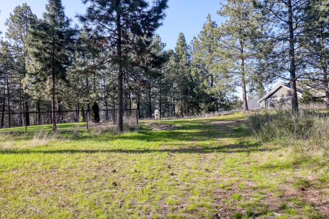 $1,250,000 | 3319 East Elena Lane, Chattaroy, WA 99003